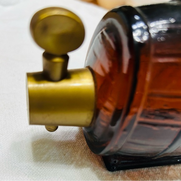 Vintage Avon whiskey barrel aftershave container.  Mint condition, empty. - Picture 4 of 5